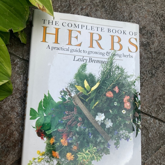 Reader's Digest Herb Reference Hardcover Book - Picture 1 of 11